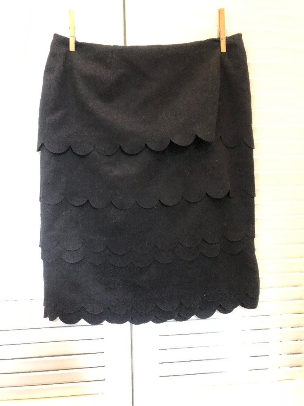 Anthropologie Maeve Black Tiered Scalloped Above Knee skirt